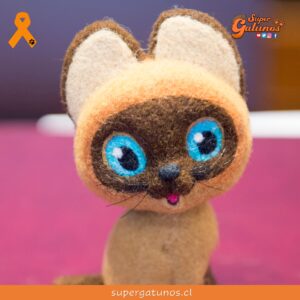 Tierno gatito de peluche viaja a la Estación Espacial Internacional